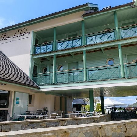 Logement atypique avec vue unique panoramique sur le lac d’Annecy, dans une résidence avec plage et ponton privée sur la commune de Duingt  Extérieur photo